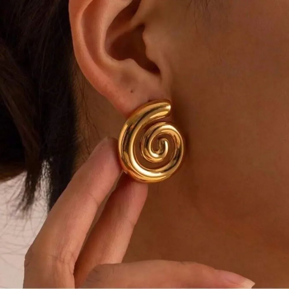 3for$20 1pair Simple Fashionable Elegant Geometric Spiral Asymmetric Earrings